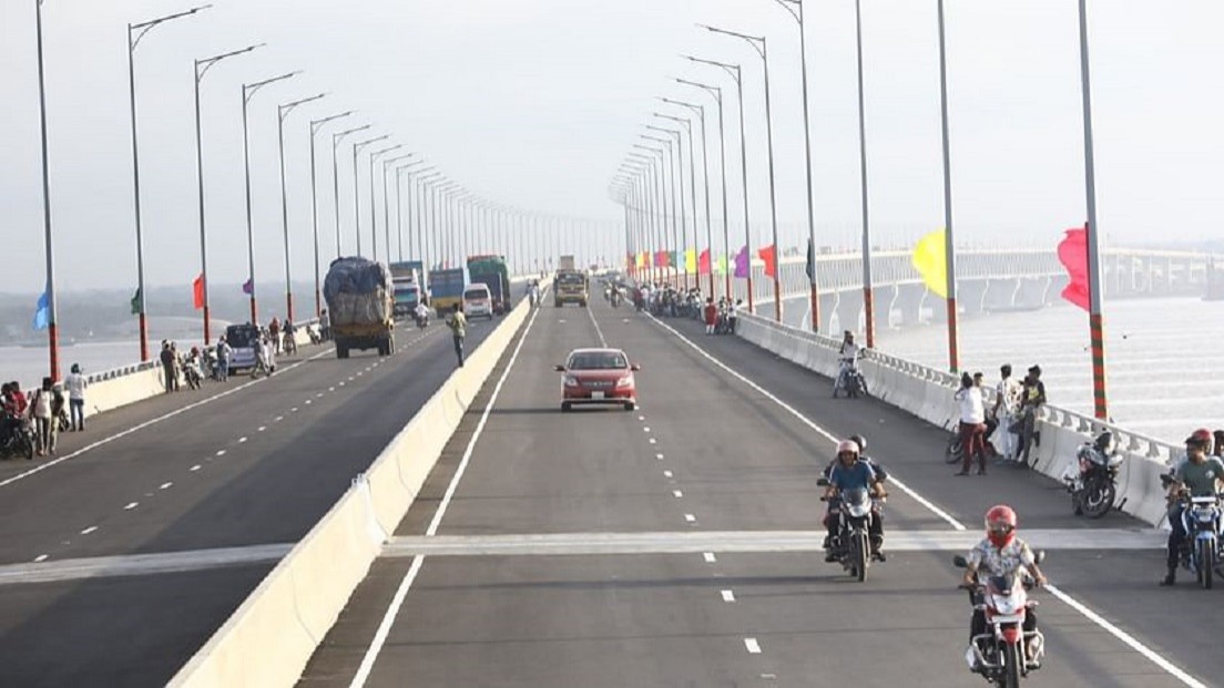 স্বপ্নের পদ্মা সেতুতে যান চলাচল শুরু