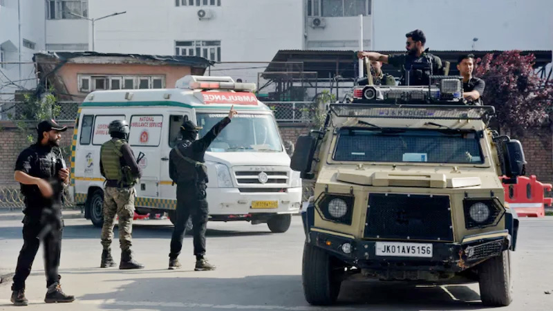 নিহতরা সাধারণ কোনো পর্যটক নয়, কাশ্মীরে হামলাকারীদের দাবি