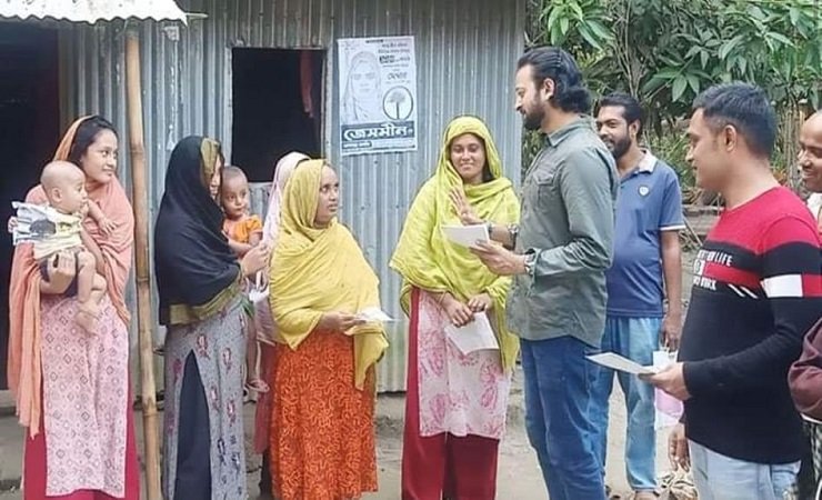 নায়ক সায়মন বাবার নির্বাচনী প্রচারণায় ব্যস্ত