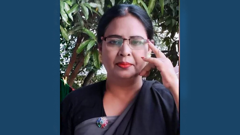 প্রধান শিক্ষককে জুতা খুলে পেটালেন আওয়ামী লীগ নেত্রী!