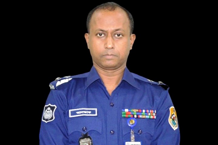 ১২০ ভরি স্বর্ণ উদ্ধারের ঘটনায় মামলা হয়েছিল মাদকের, চাকরিচ্যুত এসপি