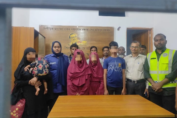 টাকা চুরি করে দুই বান্ধবী নিয়ে কক্সবাজারে পঞ্চম শ্রেণির ছাত্র