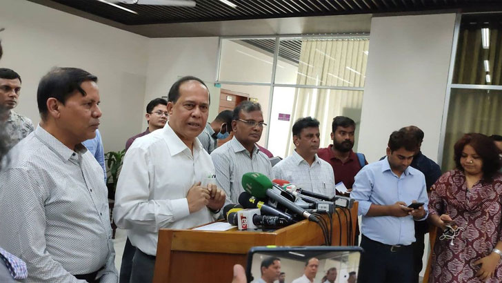 ইভিএমে এখনও আস্থা আসেনি, মিলিয়ন ডলারের ঘোষণা উদ্ভট: সিইসি