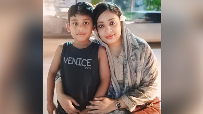 বিমান দু্র্ঘটনায় মাইলস্টোন স্কুলের ছাত্র ওহিকে পাওয়া গেলেও মা নিখোঁজ