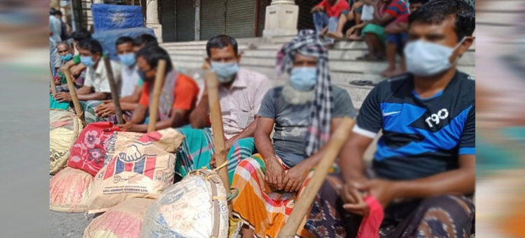 নিম্নআয়ের মানুষের জন্য ৩ হাজার কোটি টাকার প্রণোদনা প্যাকেজ