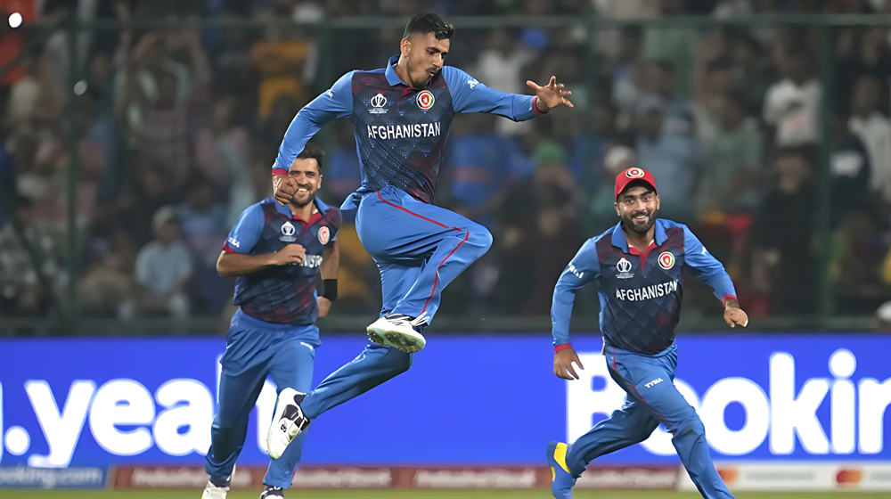 বিশ্বচ্যাম্পিয়ন ইংল্যান্ডকে ৬৯ রানে হারিয়ে আফগানিস্তানের অঘটন
