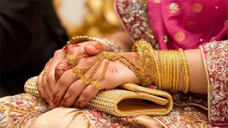 স্বর্ণের অলংকার বিক্রির কি এখনই সময়
