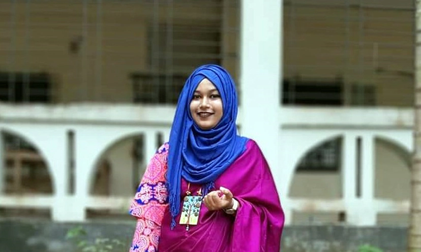 ‘যাকে যেভাবে খুশি সিট দেব, আপনি কে?’ হল প্রভোস্টকে প্রশ্ন ছাত্রলীগ নেত্রীর