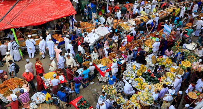ইফতারমুখি বাংলাদেশের রাজনীতি