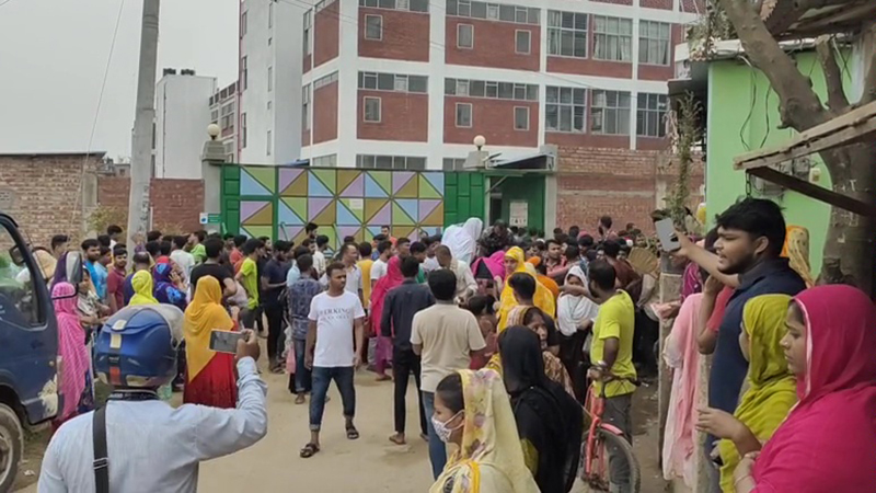 গাজীপুরে অর্ধশতাধিক কারখানায় ছুটি
