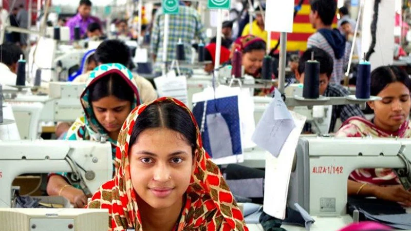 পোশাক শ্রমিকদের ন্যূনতম মজুরি ঘোষণা করলো সরকার